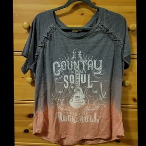 Maurice's graphic tee size 2